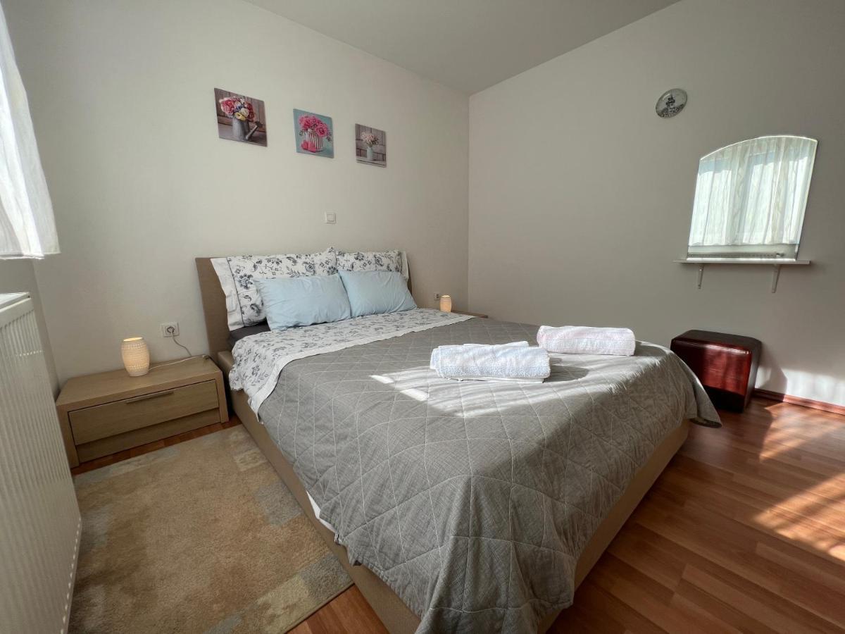 Apartman Ruza Apartment Pula Exterior photo